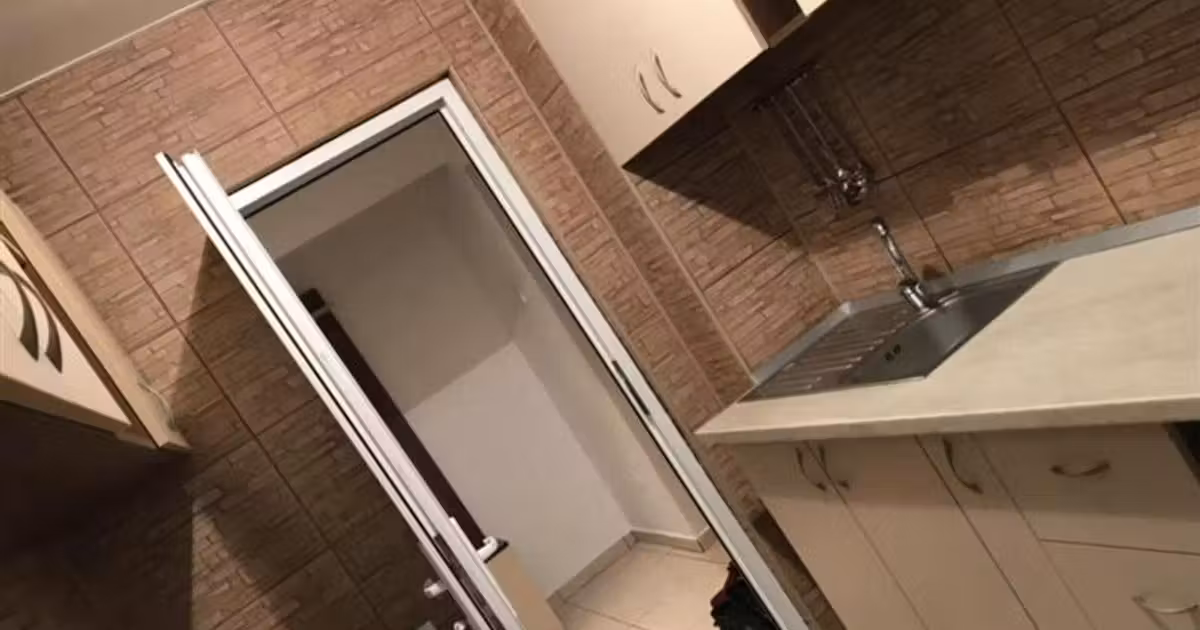 Apartament de vânzare cu 3 camere în zona Brâncoveanu, Sector 4