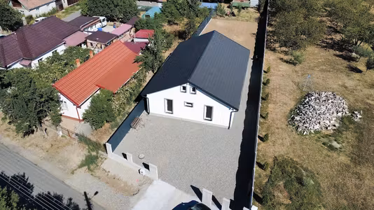 Casă Lazuri