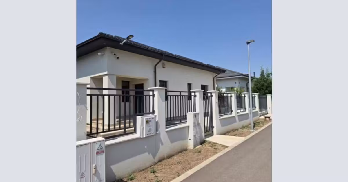 Casă individuală de vânzare cu 3 camere în Buftea