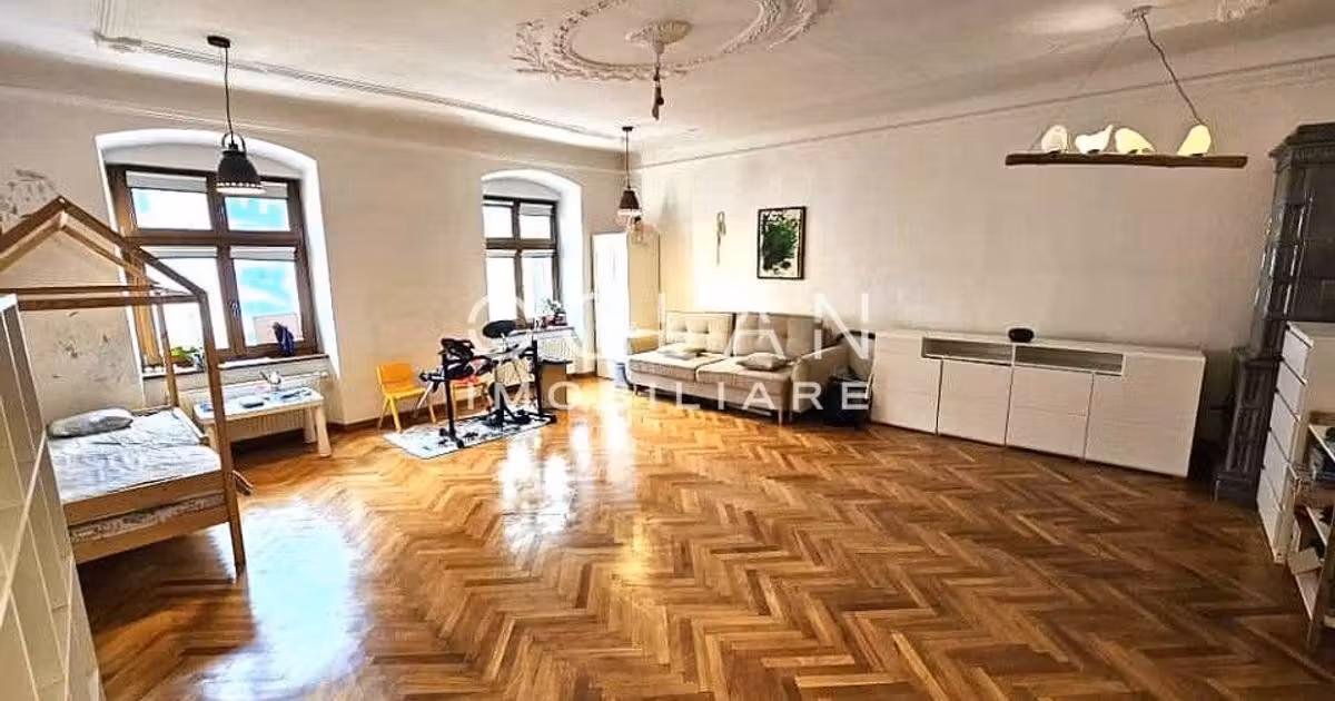Apartament de vânzare cu 2 camere, mobilat în zona Central, Sibiu