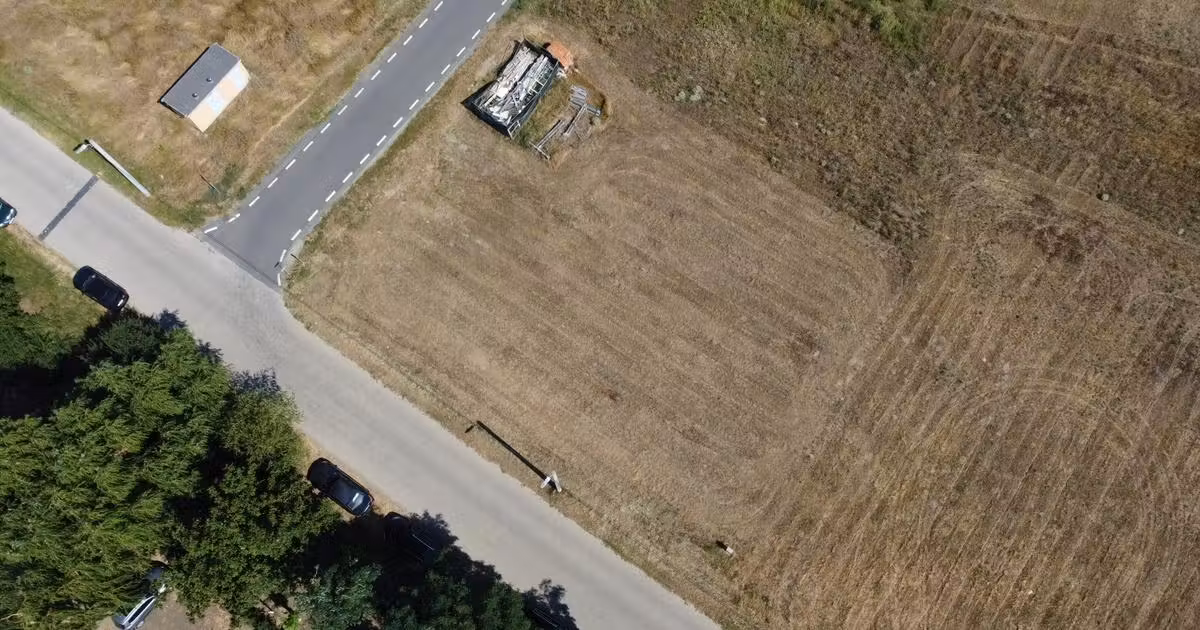 Teren Construcții intravilan de vânzare de 810 mp, în Moșnița Nouă