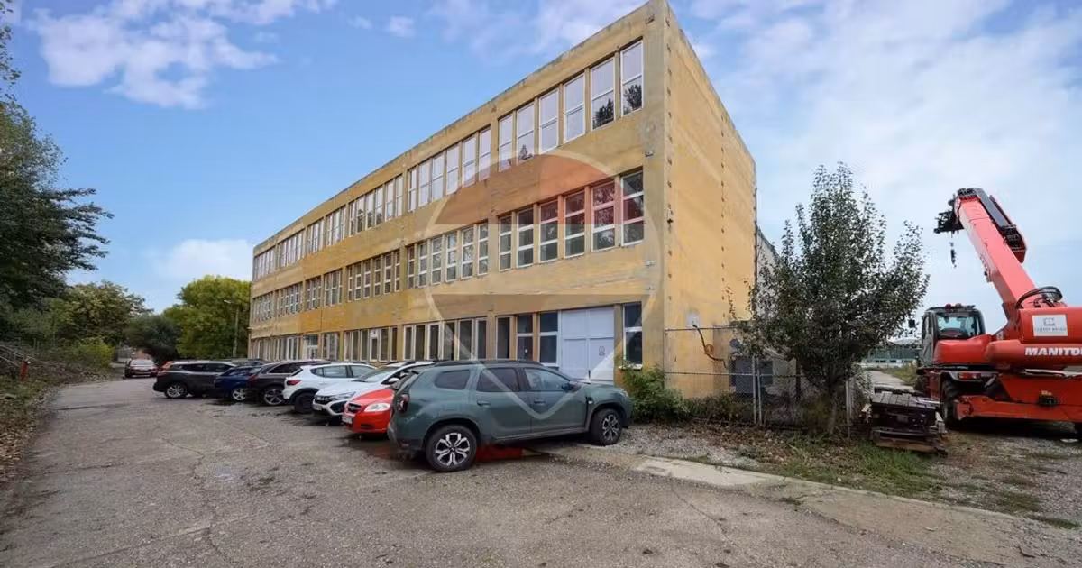Spațiu comercial · 3440 m², IAR, Ghimbav