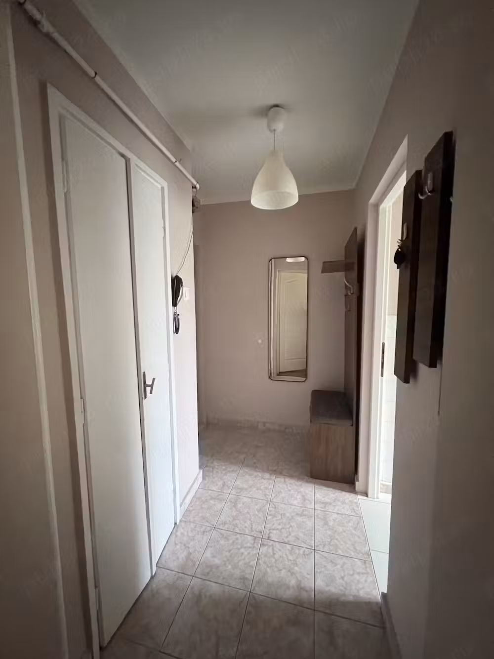 Apartament 2 camere   50 mp   renovat   Tipografilor   400 EUR lună