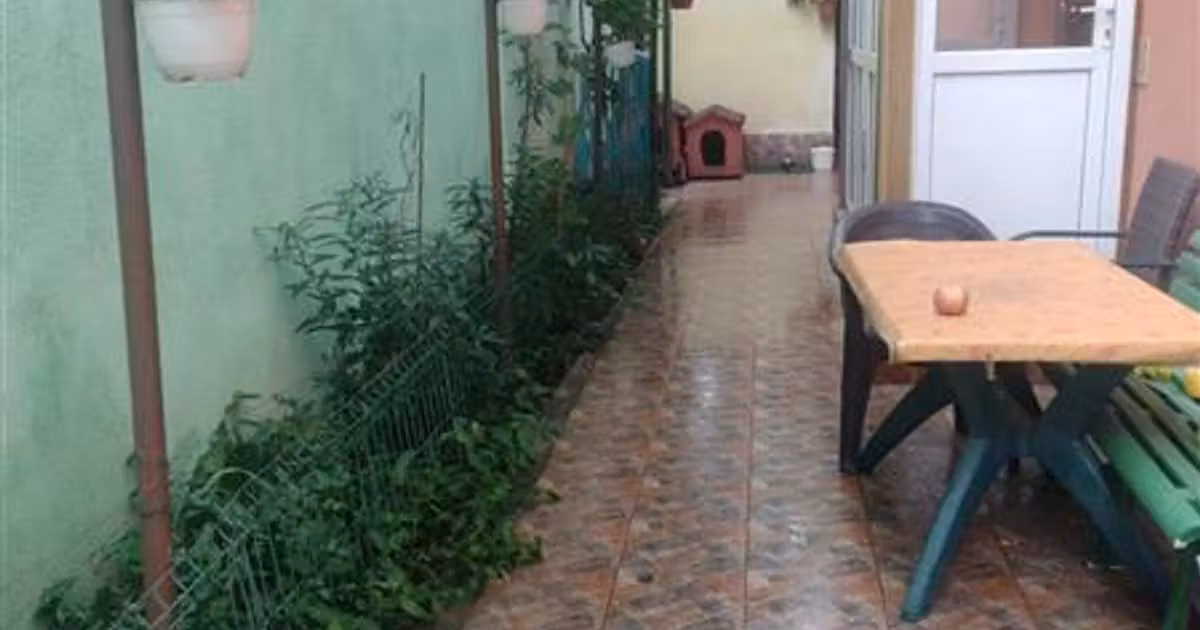 Casă de vânzare cu 6 camere în zona Colentina, Sector 2
