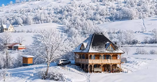 Casă Roșia
