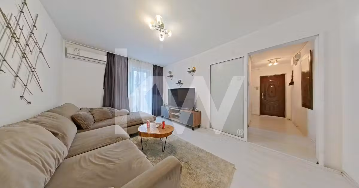 Apartament de vânzare cu 3 camere, mobilat în zona Griviței, Brașov