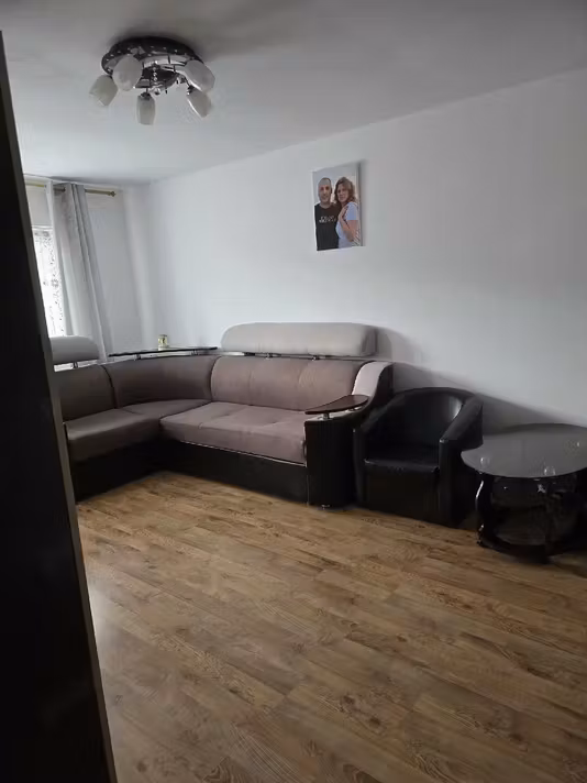 Apartament Fieni