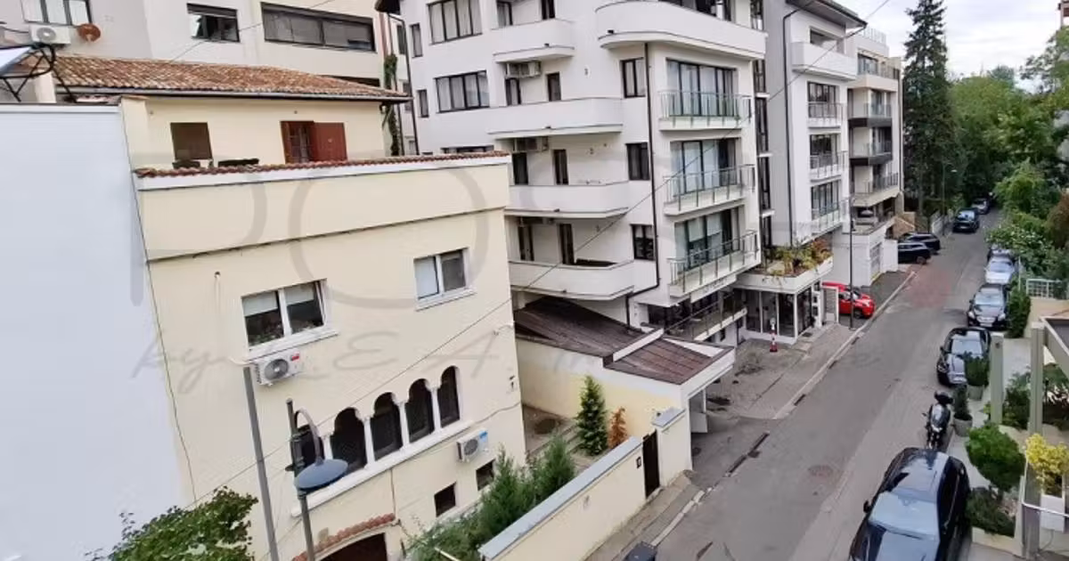 Apartament de vânzare cu 4 camere în zona Primăverii, Sector 1