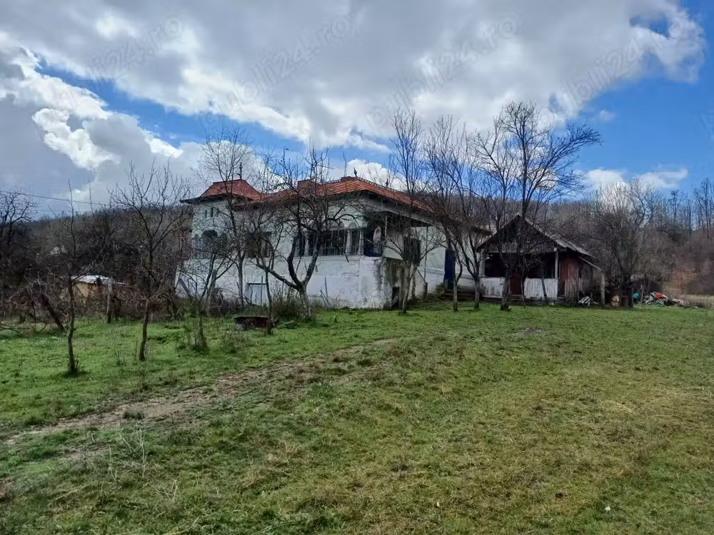 Casă · 4 camere · 90 m², Cotmeana, Curtea de Argeș