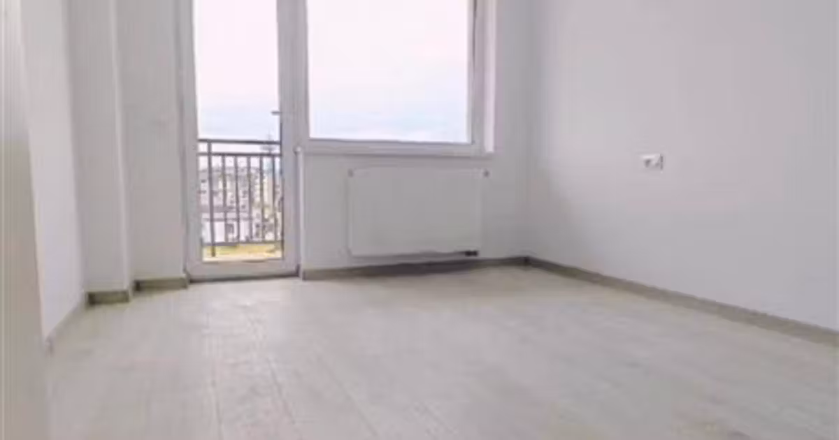 Apartament de vânzare cu 2 camere în zona Tractorul, Brașov
