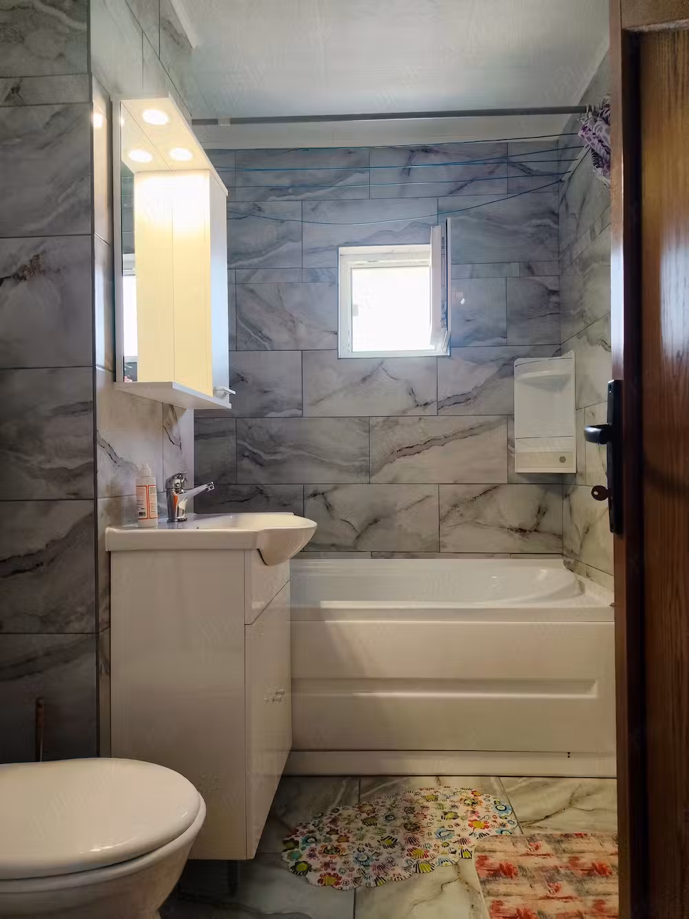DE VÂNZARE  Apartament 2 camere  TOMIS 3   50 MP