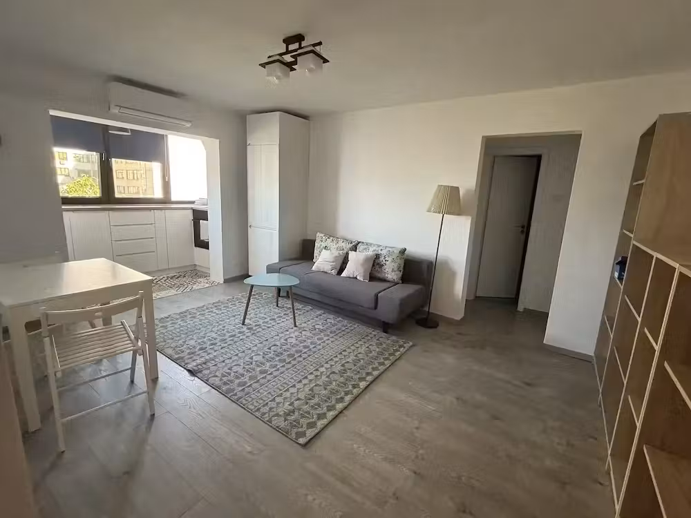 De inchiriat apartament 3 camere zona Gh Lazar
