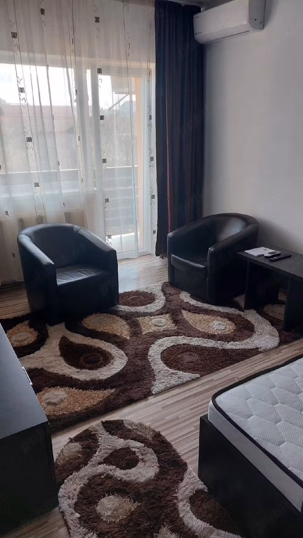 studio de închiriat