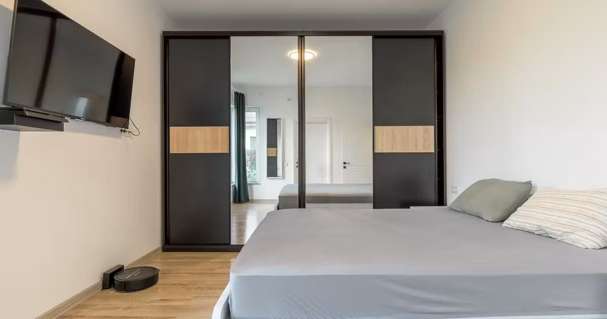 Casă de vânzare cu 4 camere în Tunari