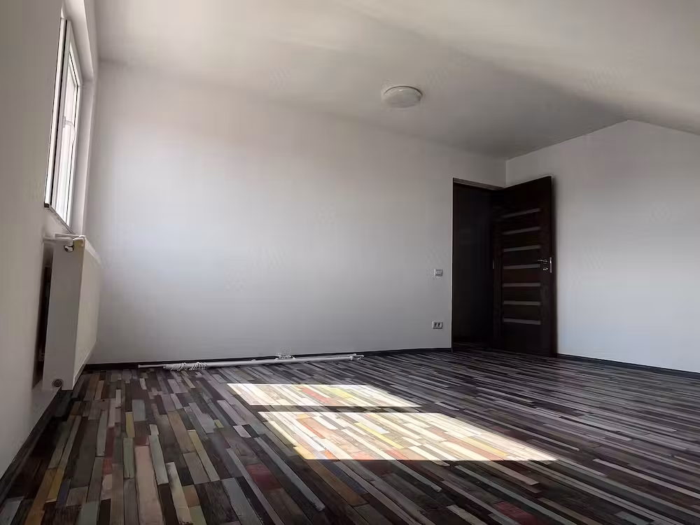 Apartament 3 camere decomandat, 83 mp utili, bloc 2016, vedere liberă   Burdujeni