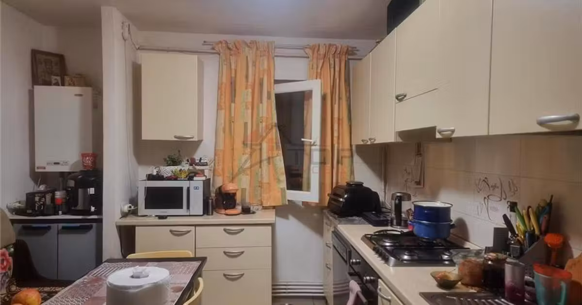 Apartament de vânzare cu 2 camere în zona Dacia, Iași