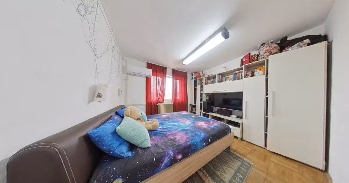 Apartament de vânzare cu 3 camere, mobilat în zona P-ța Gării, Arad
