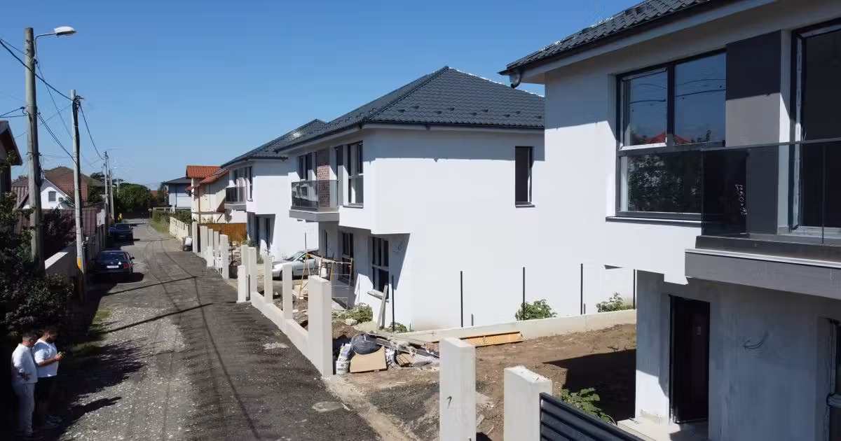 Casă individuală de vânzare cu 4 camere în Valu lui Traian