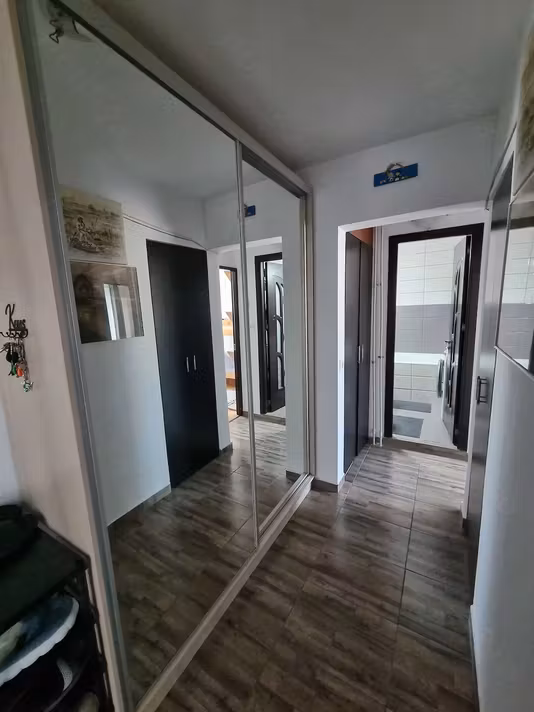 Apartament Piata Berceni Olteniței, Scoala 133, Spital Bagdasar.