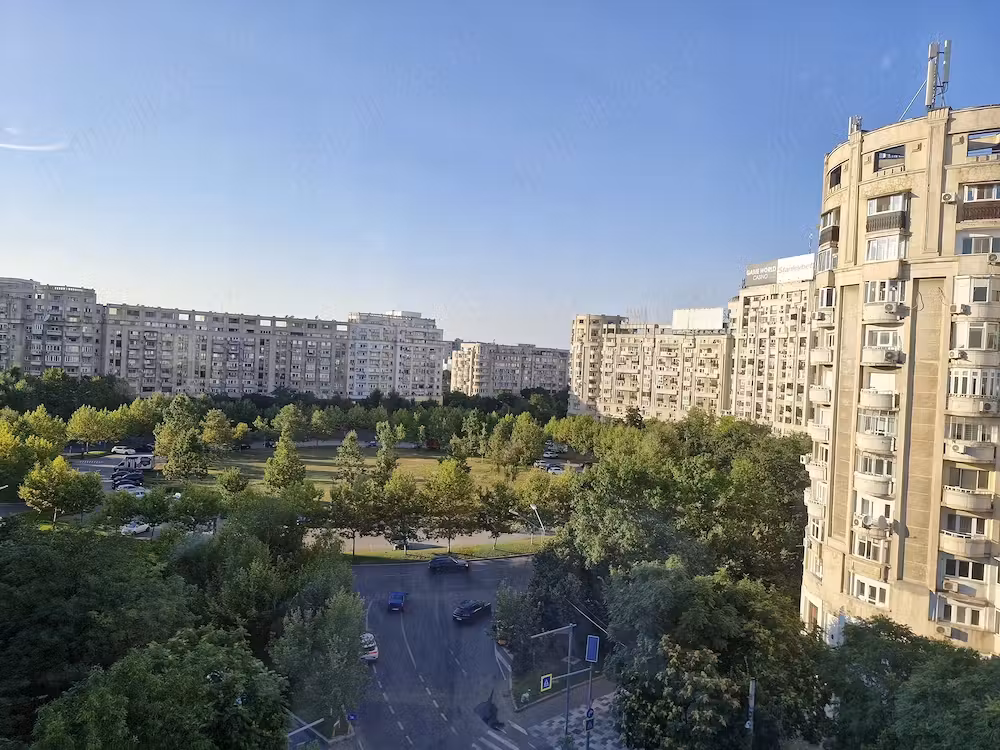 Proprietar inchiriez apartament renovat 2026 - 3 camere rond Piata Alba Iulia