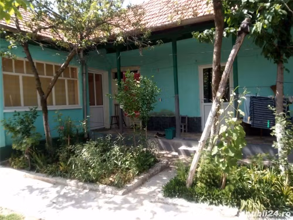 Vand casa la tara sau schimb cu apartament
