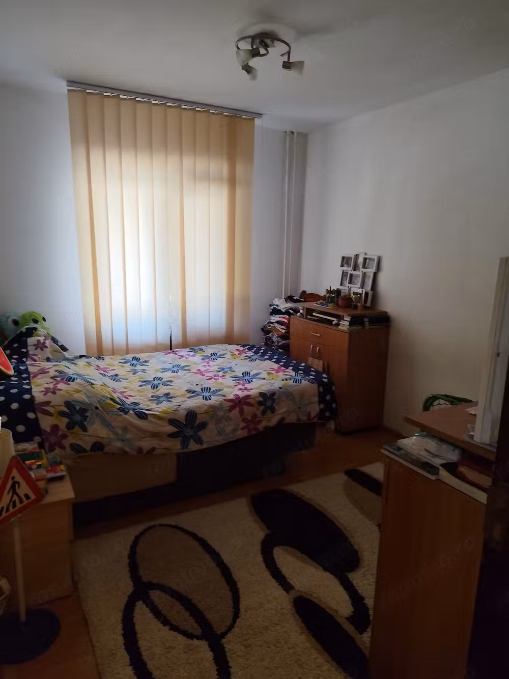 Vând apartament 3 camere zona Fabric ,Baba Dochia