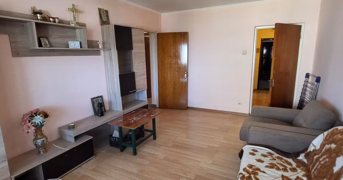 Apartament de vânzare cu 3 camere în zona Pantelimon, Sector 2