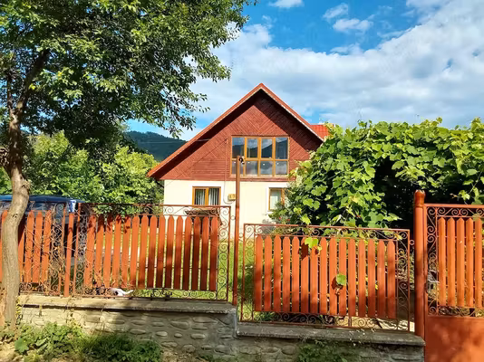 Casă Mlajet