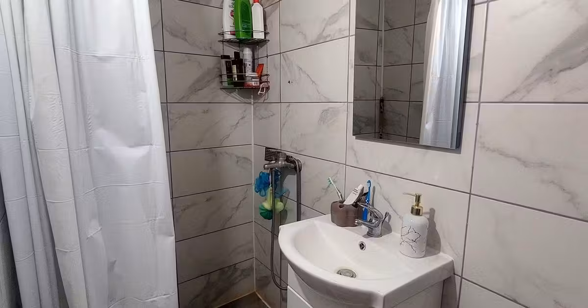 Casă individuală de vânzare cu 3 camere în zona Piața Centrală, Galați