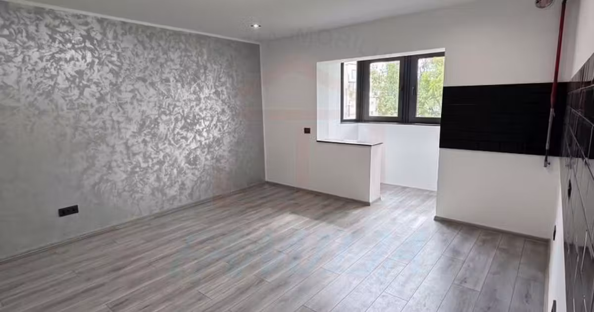 Garsonieră de vânzare în zona Micro 20, Galați
