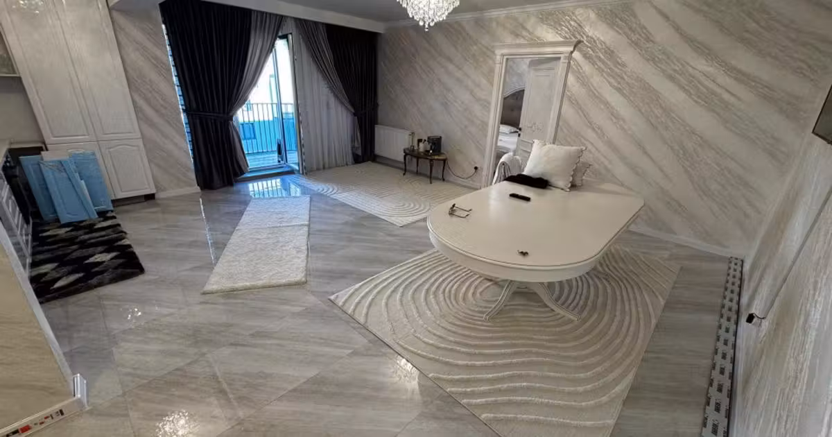 Apartament de vânzare cu 3 camere, mobilat în Florești