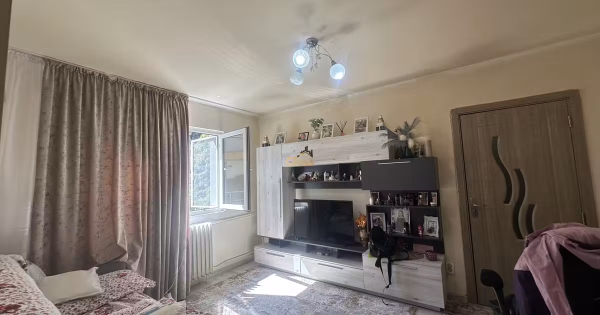 Apartament de vânzare cu 3 camere, mobilat în zona Mănăștur, Cluj-Napoca
