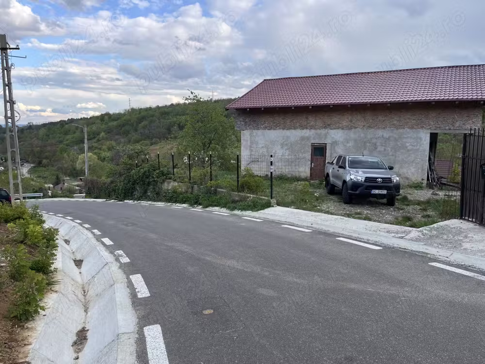 Casă · 3 camere · 350 m², Osebiti, Bacău