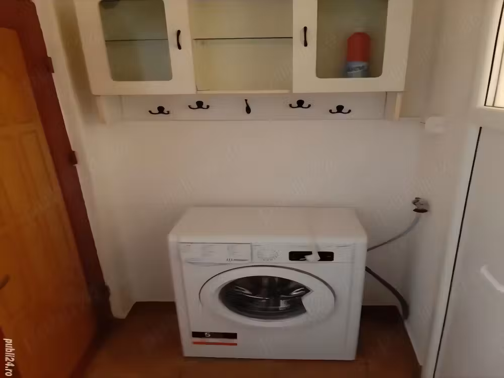 Garsoniera de vanzare!