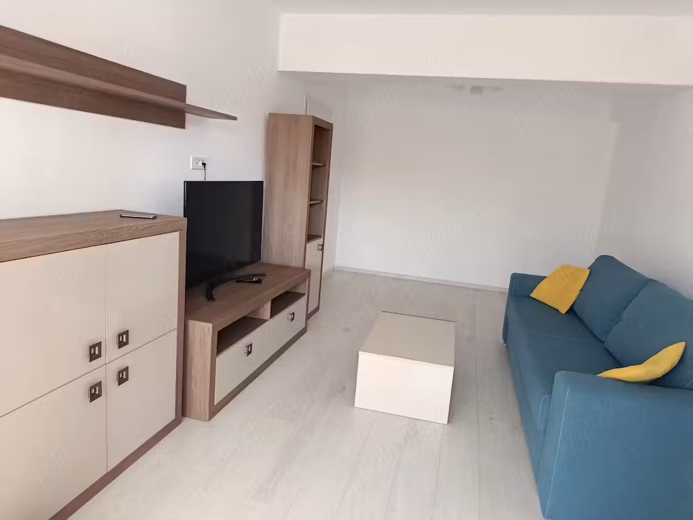 Apartament de inchiriat Sector 4