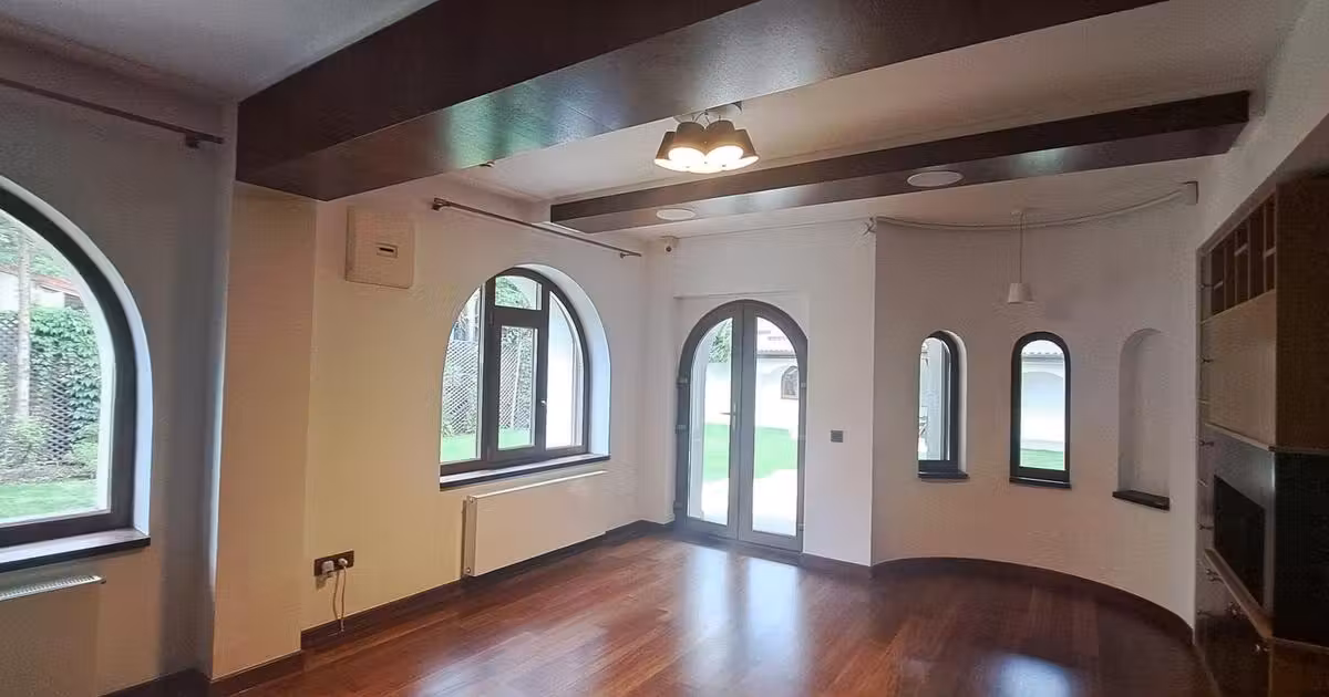 Casă individuală de vânzare cu 8 camere în zona Unirii, Sector 3