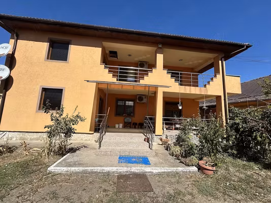 Casă Zadareni