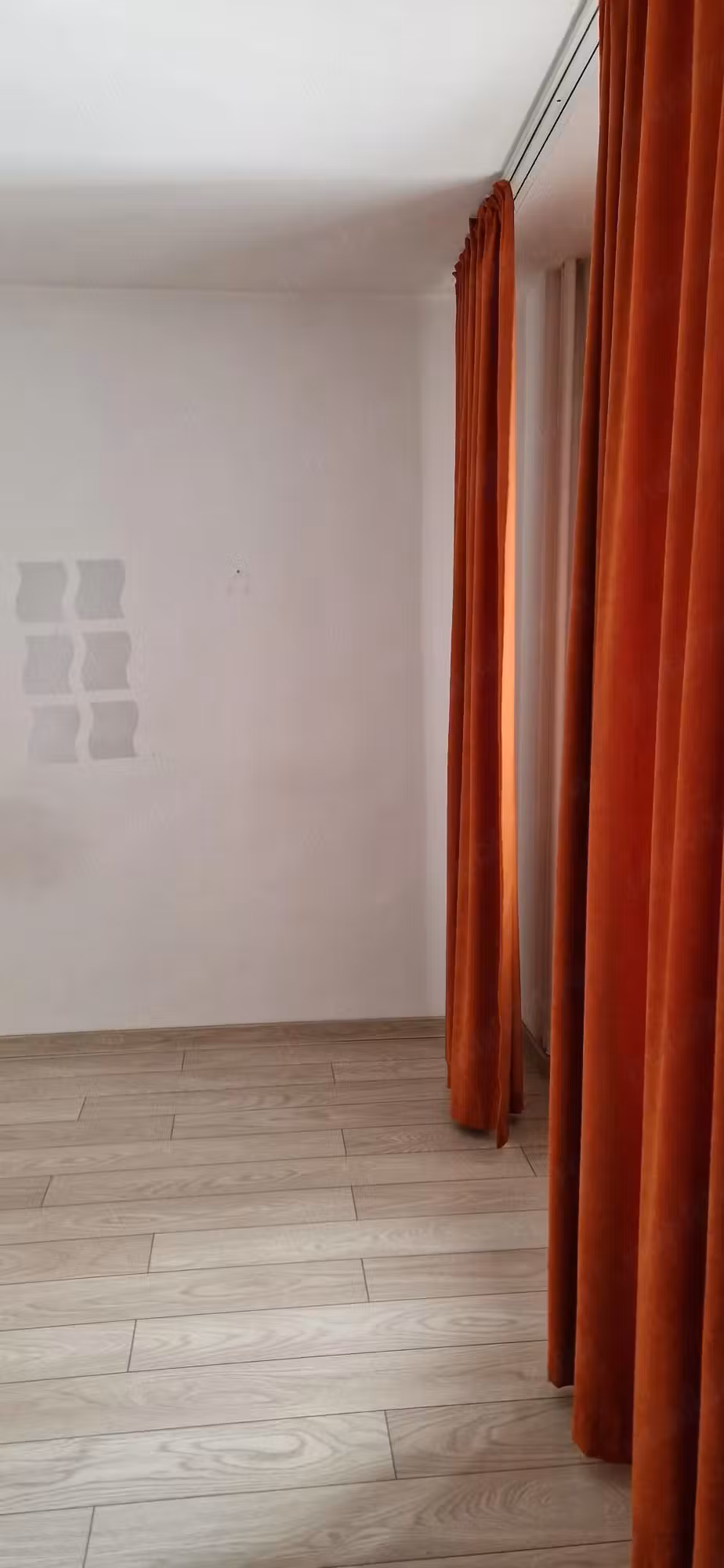 Vanzare Apartament 2 camere , 55 mp ,zona Coresi