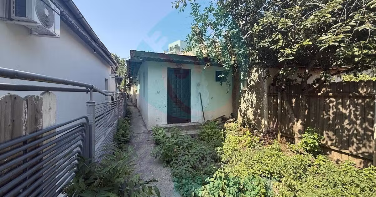 Casă individuală de vânzare cu 3 camere în zona Pache Protopopescu, Sector 2
