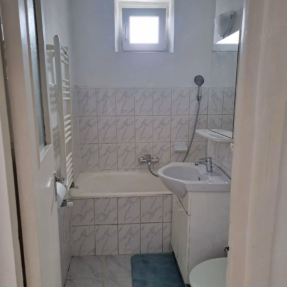 Proprietar închiriez apartament cu doua camere