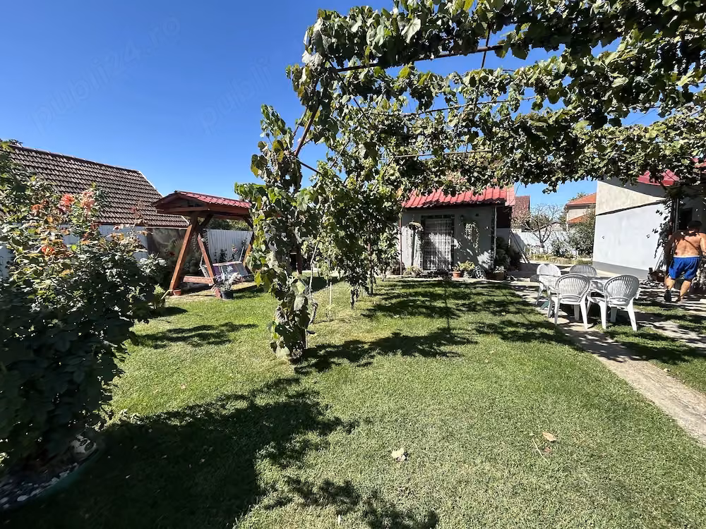 Casă · 6 camere · 200 m², Central, Arad