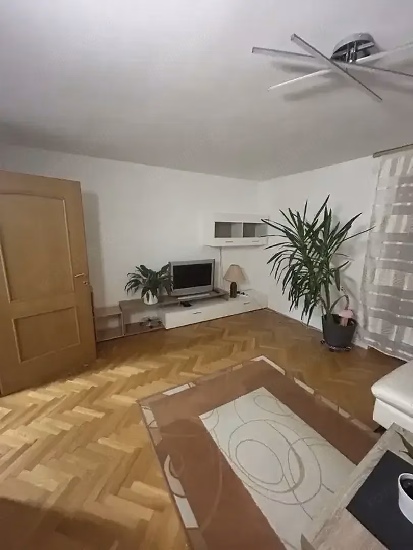 Apartament cu 2 camere de inchiriat zona Centrul Civic