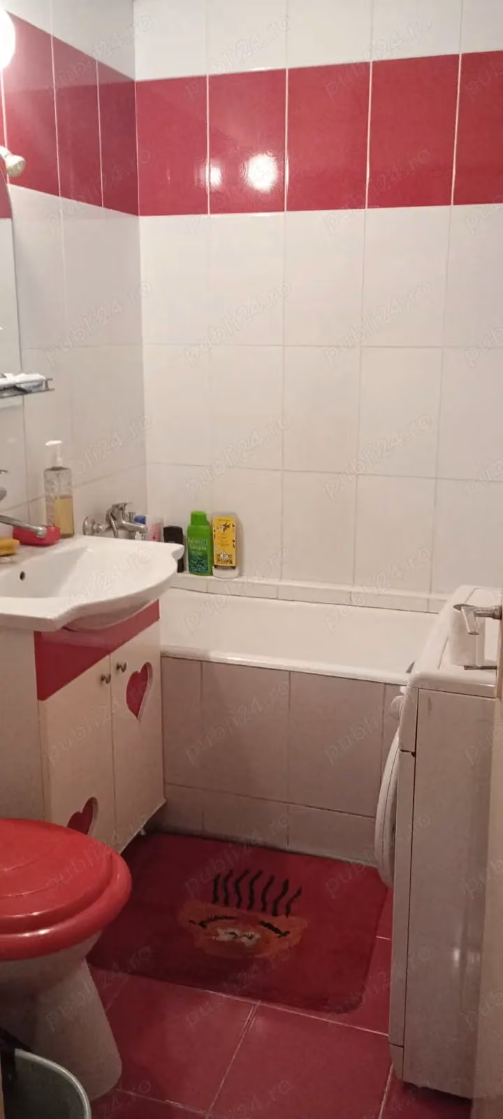 Vand apartament 3 camere Rogerius Oradea
