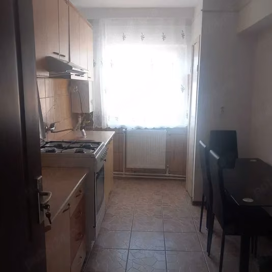 Apartament zona centrala Petrodava