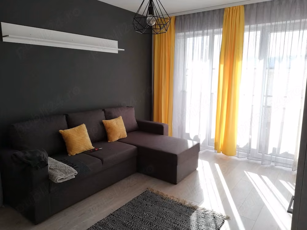 De vânzare apartament 1 cameră + parcare cu CF ( PERSOANĂ FIZICĂ)