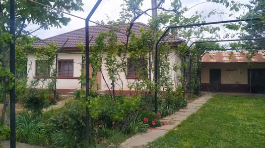 Casă Cosoveni