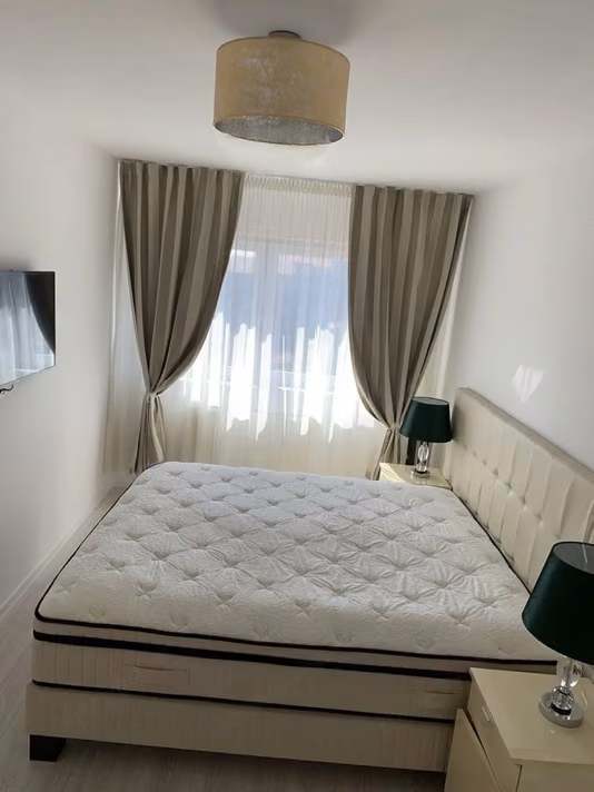 Apartament 13 Septembrie