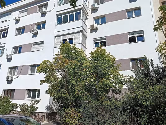 Apartament Militari