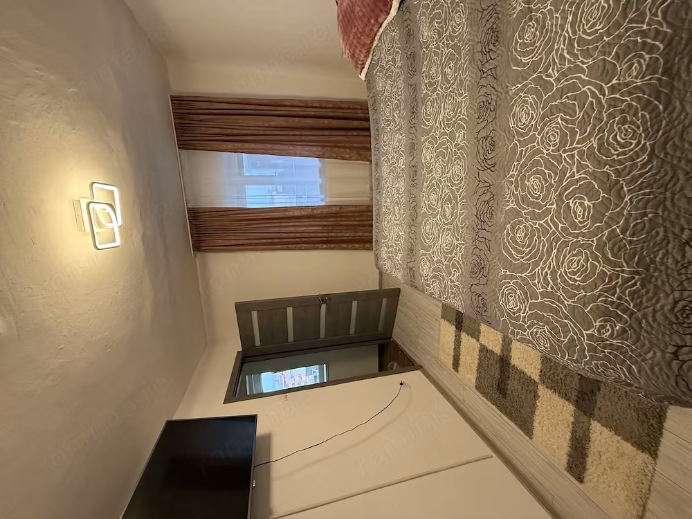 Vând apartament 5 camere