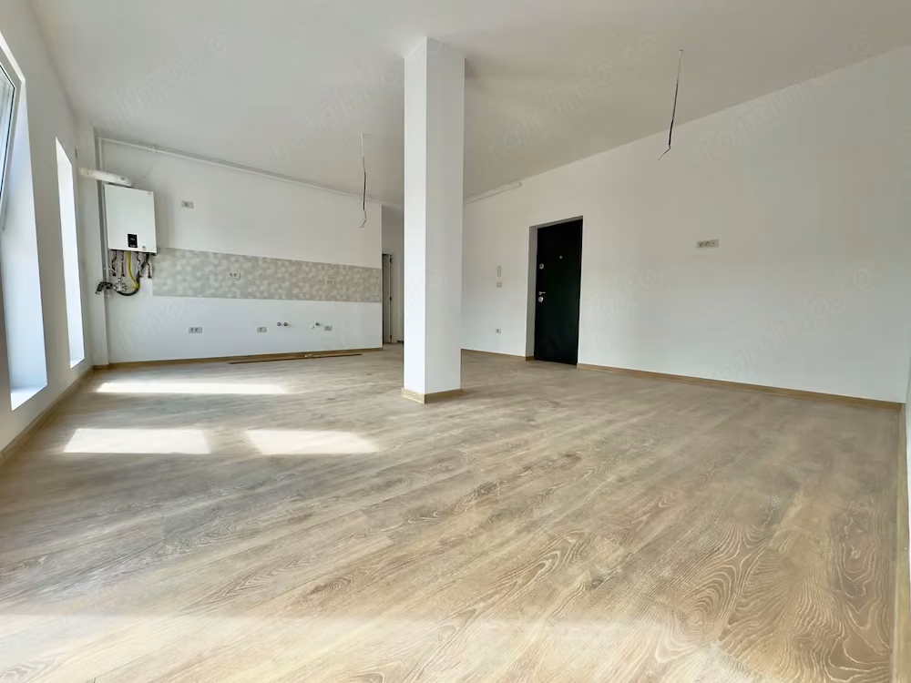 Disponibil Imediat.Luminos.Spatios.Etaj 2.Langa ESO!